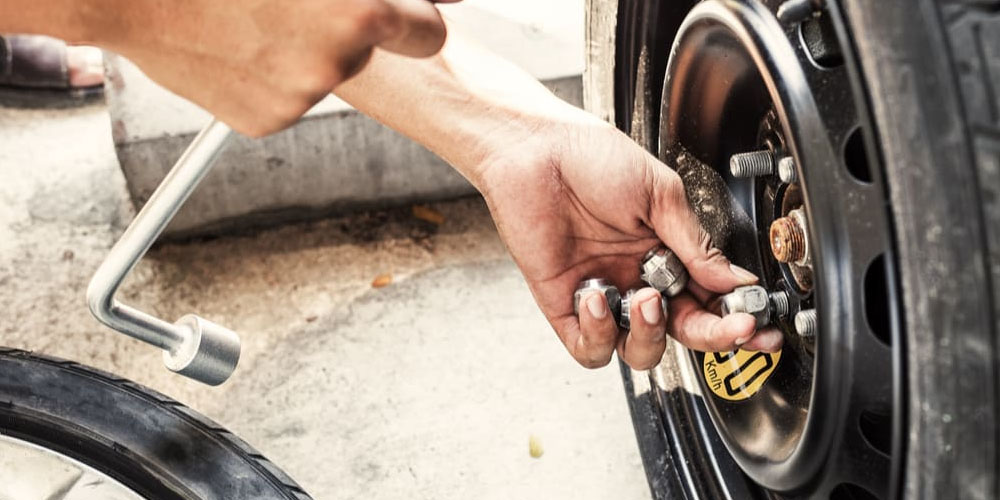 Reasons Behind Lug Nuts Loosening From Stud